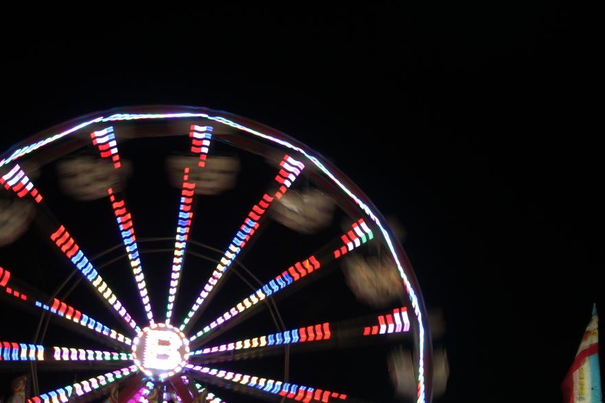 Ferris Wheel in Action