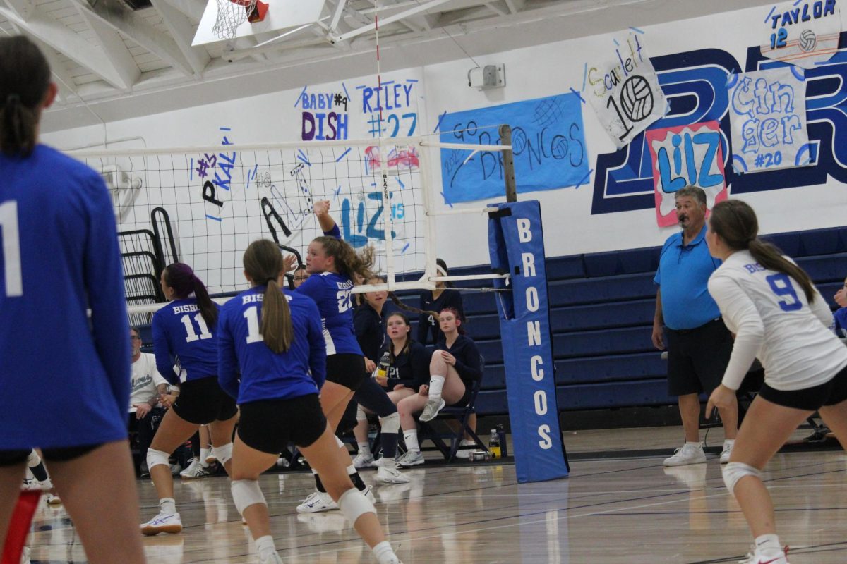 Bronco Volleyball Flattens the Falcons