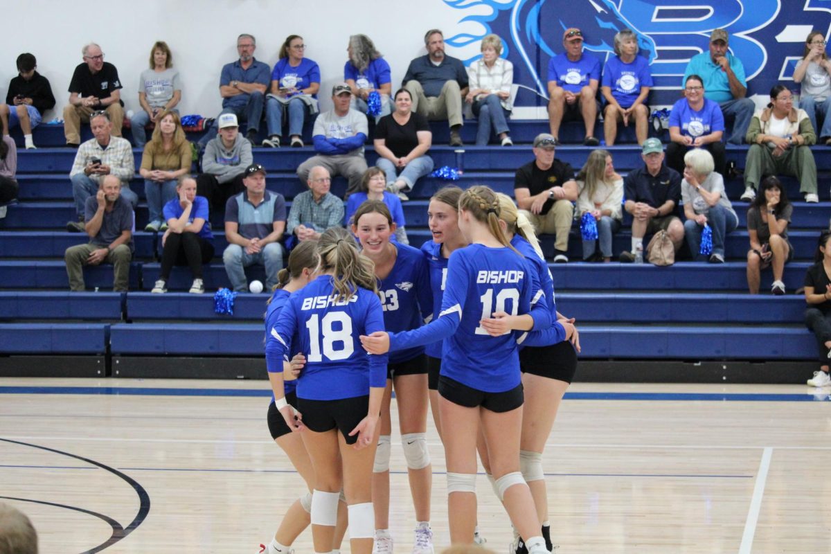 Varsity Volleyball Beats Desert Scorpions