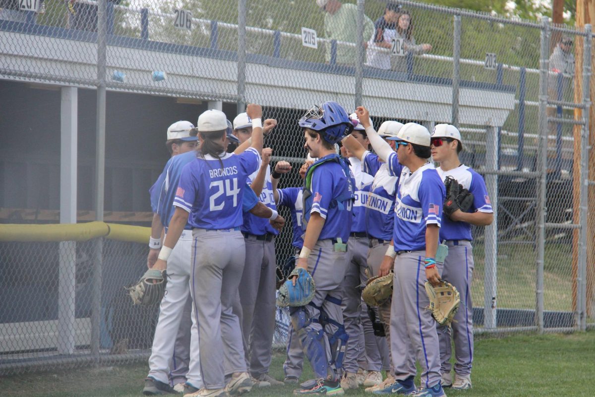 Bronco Baseball Team