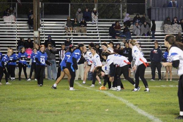 Juniors Take the Win Against the Seniors in Powder Puff