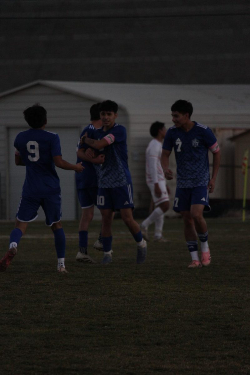 Broncos Stay Perfect in HDL Play Holding Off Rosamond